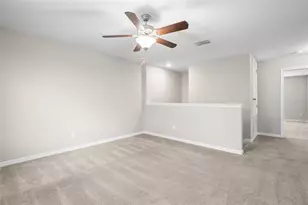 36101 Stable Wilk Ave, Zephyrhills, FL 33541 - Photo 13