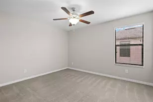 36101 Stable Wilk Ave, Zephyrhills, FL 33541 - Photo 15