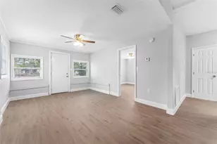 1927 13th St S, Saint Petersburg, FL 33705 - Photo 3