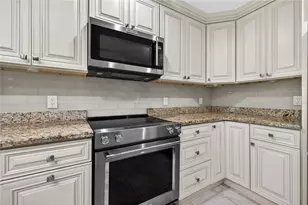 9050 Park Blvd, Seminole, FL 33777 - Photo 13