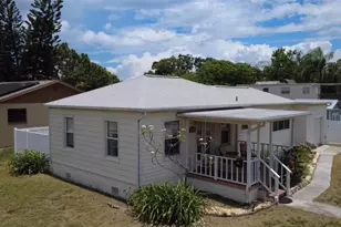 146 NE Madison Cir N, Saint Petersburg, FL 33702 - Photo 3