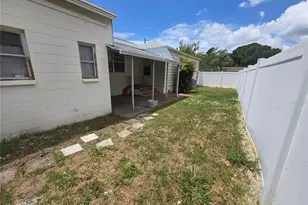 146 NE Madison Cir N, Saint Petersburg, FL 33702 - Photo 25
