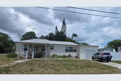 146 NE Madison Circle N, Saint Petersburg, FL 33702 - Photo 1
