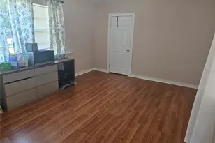 146 NE Madison Cir N, Saint Petersburg, FL 33702 - Photo 15