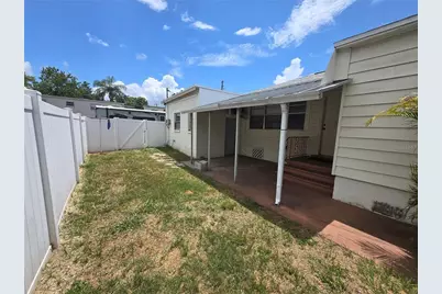 146 NE Madison Circle N, Saint Petersburg, FL 33702 - Photo 23