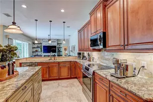 2812 Clubhouse Dr, Plant City, FL 33566 - Photo 19