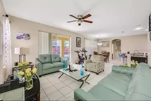 19151 Dove Creek Dr, Tampa, FL 33647 - Photo 11