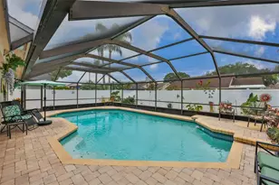 8715 Hampden Dr, Tampa, FL 33626 - Photo 37