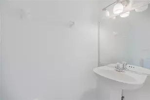 13538 Embassy Park Ct, Dade City, FL 33525 - Photo 11