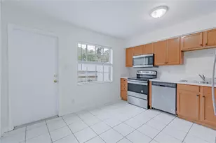 13538 Embassy Park Ct, Dade City, FL 33525 - Photo 13