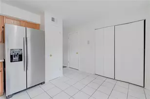 13538 Embassy Park Ct, Dade City, FL 33525 - Photo 15