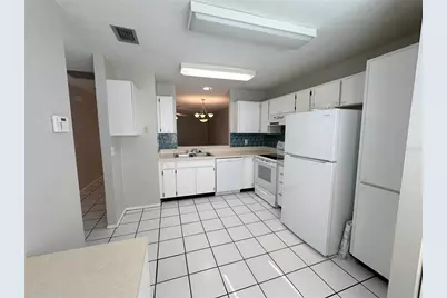 5401 Britwell Court, Tampa, FL 33624 - Photo 7