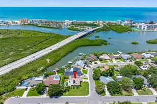 7992 Bayshore Dr, Seminole, FL 33776 - Photo 49
