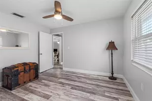 7992 Bayshore Dr, Seminole, FL 33776 - Photo 19