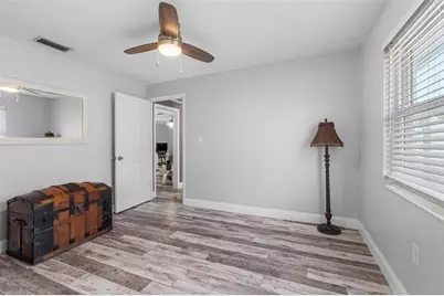 7992 Bayshore Drive, Seminole, FL 33776 - Photo 17