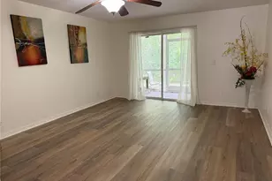 9410 Charlesberg Dr, Tampa, FL 33635 - Photo 5