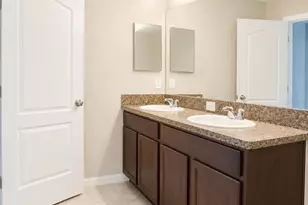 2110 Golden Falcon Dr, Ruskin, FL 33570 - Photo 5