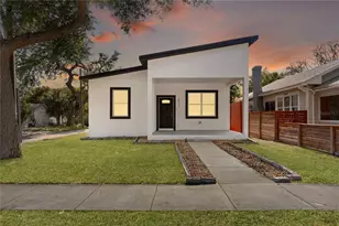 1421 35th St S, Saint Petersburg, FL 33711 - Photo 1
