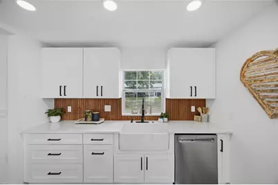1205 E Knights Griffin Road, Plant City, FL 33565 - Photo 11