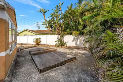 7901 Causeway Boulevard S, Saint Petersburg, FL 33707 - Photo 13