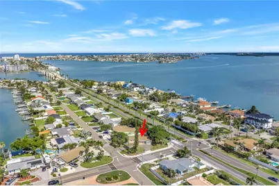 7901 Causeway Boulevard S, Saint Petersburg, FL 33707 - Photo 21