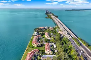 7530 Sunshine Skyway Ln S, Saint Petersburg, FL 33711 - Photo 25