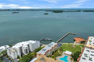 622 Edgewater Dr, Dunedin, FL 34698 - Photo 73