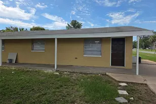 38300 Henry Dr, Zephyrhills, FL 33542 - Photo 1
