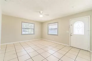 6001 Crestridge Rd, Tampa, FL 33634 - Photo 11