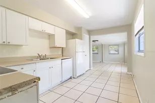6001 Crestridge Rd, Tampa, FL 33634 - Photo 19