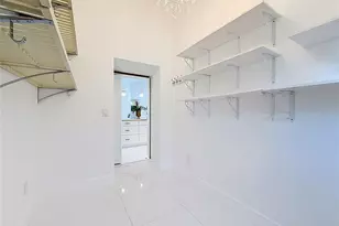324 Leeward Island, Clearwater Beach, FL 33767 - Photo 19