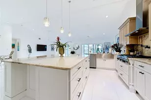 324 Leeward Island, Clearwater Beach, FL 33767 - Photo 9