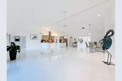 324 Leeward Island, Clearwater Beach, FL 33767 - Photo 21