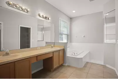 6009 Gannetdale Drive, Lithia, FL 33547 - Photo 13