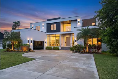 1076 Snell Isle Boulevard NE, Saint Petersburg, FL 33704 - Photo 1