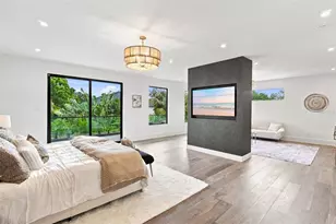 1076 Snell Isle Blvd NE, Saint Petersburg, FL 33704 - Photo 5