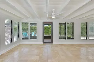 14651 Village Glen Cir, Tampa, FL 33618 - Photo 11