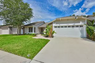 14651 Village Glen Cir, Tampa, FL 33618 - Photo 7