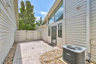 14651 Village Glen Cir, Tampa, FL 33618 - Photo 37