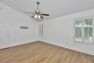 14651 Village Glen Cir, Tampa, FL 33618 - Photo 21