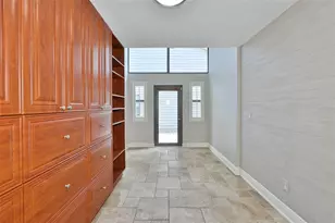 14651 Village Glen Cir, Tampa, FL 33618 - Photo 13