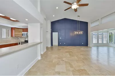 14651 Village Glen Circle, Tampa, FL 33618 - Photo 15