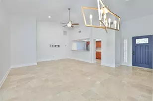14651 Village Glen Cir, Tampa, FL 33618 - Photo 9