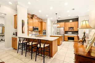 1246 Darlington Oak Cir NE, Saint Petersburg, FL 33703 - Photo 13