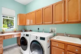 1246 Darlington Oak Cir NE, Saint Petersburg, FL 33703 - Photo 55
