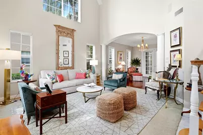 1246 Darlington Oak Circle NE, Saint Petersburg, FL 33703 - Photo 3
