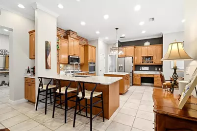 1246 Darlington Oak Circle NE, Saint Petersburg, FL 33703 - Photo 15