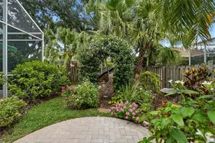 1246 Darlington Oak Cir NE, Saint Petersburg, FL 33703 - Photo 69