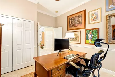 1246 Darlington Oak Circle NE, Saint Petersburg, FL 33703 - Photo 21