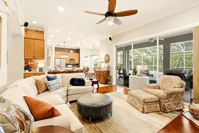 1246 Darlington Oak Circle NE, Saint Petersburg, FL 33703 - Photo 15